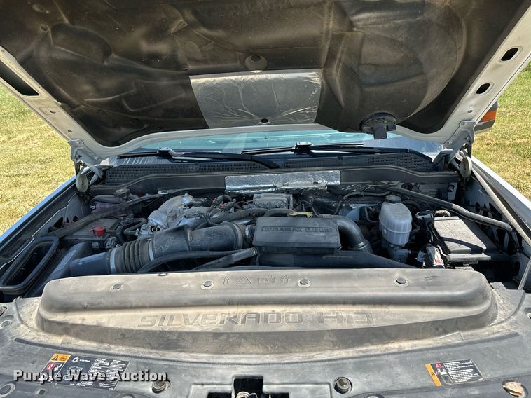 image for item DP3171 2019 Chevrolet  Silverado 2500HD  Crew Cab pickup truck