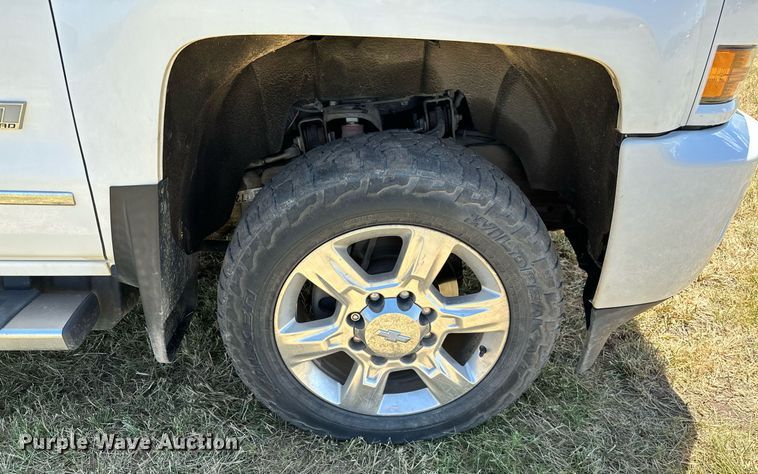 image for item DP3171 2019 Chevrolet  Silverado 2500HD  Crew Cab pickup truck