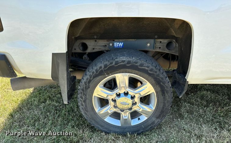 image for item DP3171 2019 Chevrolet  Silverado 2500HD  Crew Cab pickup truck