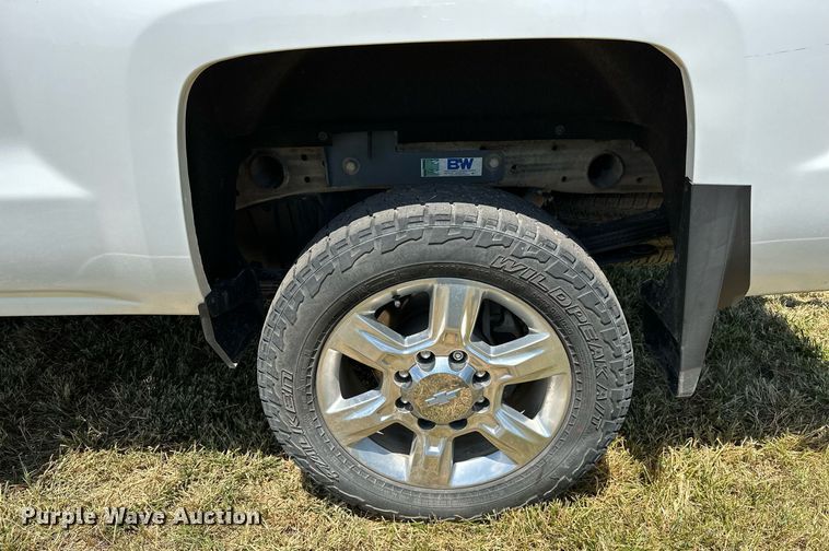 image for item DP3171 2019 Chevrolet  Silverado 2500HD  Crew Cab pickup truck