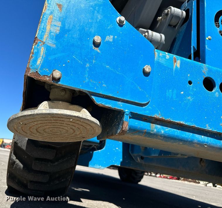 image for item DP3172 2013 Genie GS-4390  scissor lift