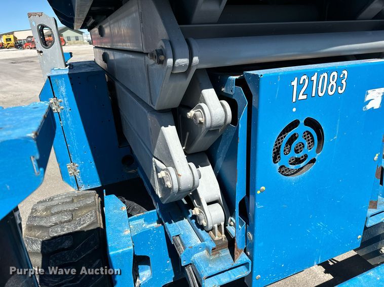 image for item DP3172 2013 Genie GS-4390  scissor lift