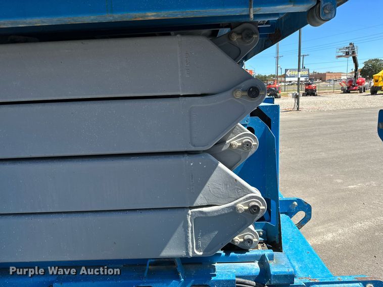 image for item DP3172 2013 Genie GS-4390  scissor lift