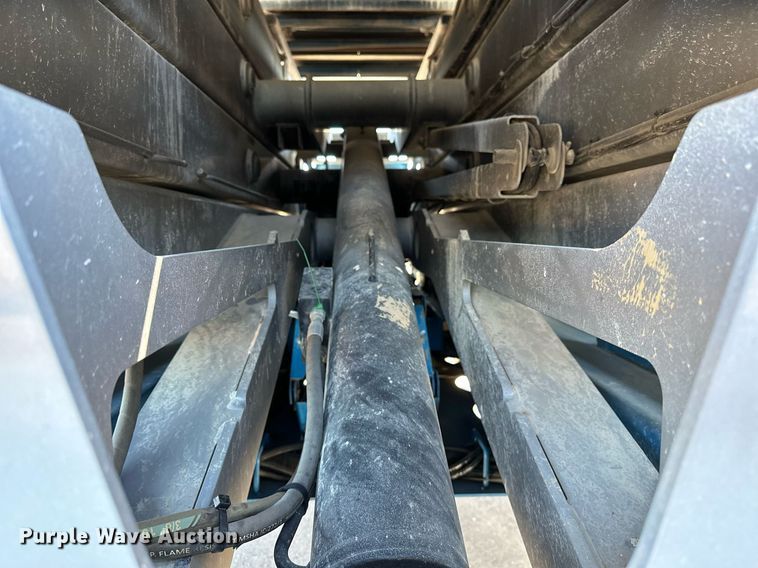 image for item DP3172 2013 Genie GS-4390  scissor lift