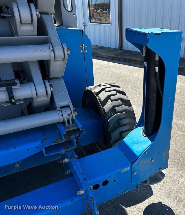 image for item DP3172 2013 Genie GS-4390  scissor lift