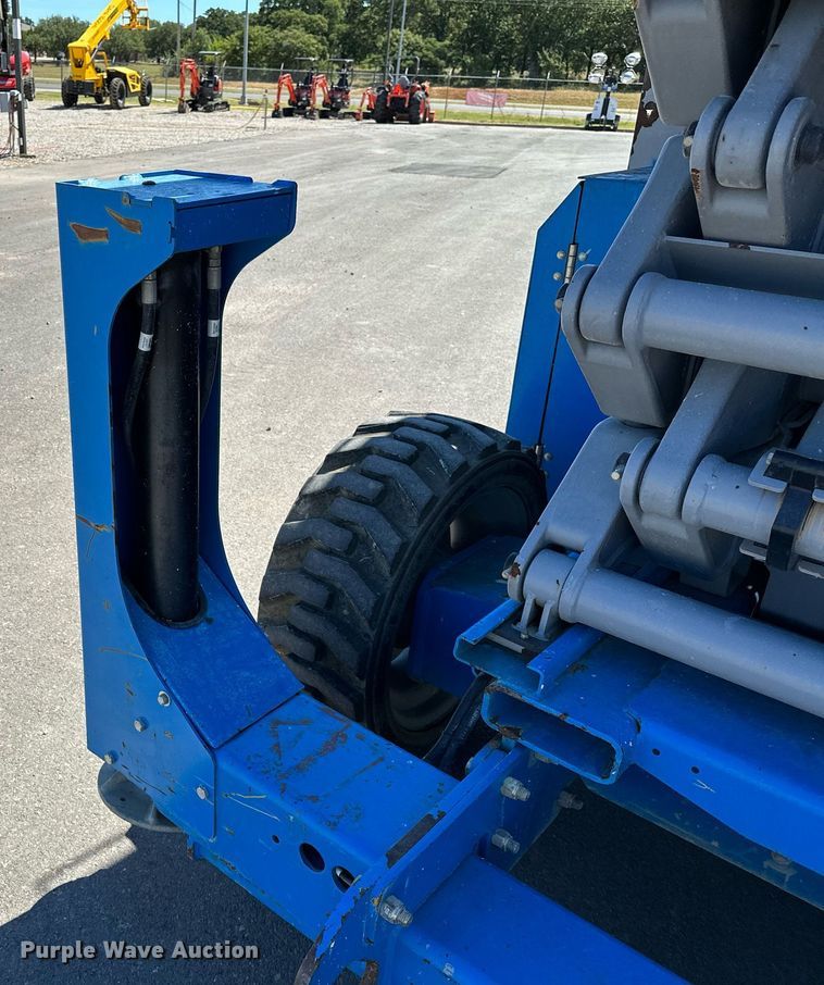 image for item DP3172 2013 Genie GS-4390  scissor lift