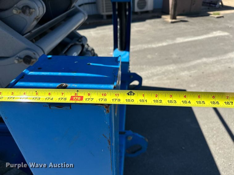 image for item DP3172 2013 Genie GS-4390  scissor lift
