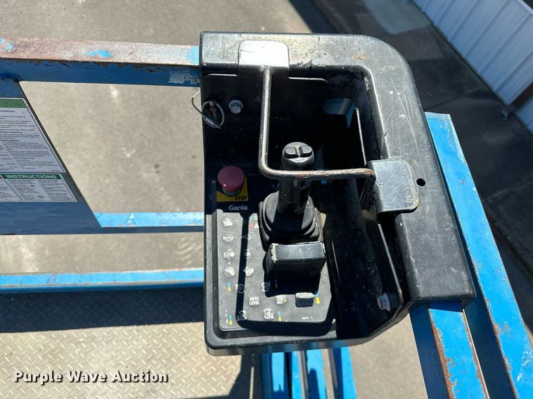 image for item DP3172 2013 Genie GS-4390  scissor lift