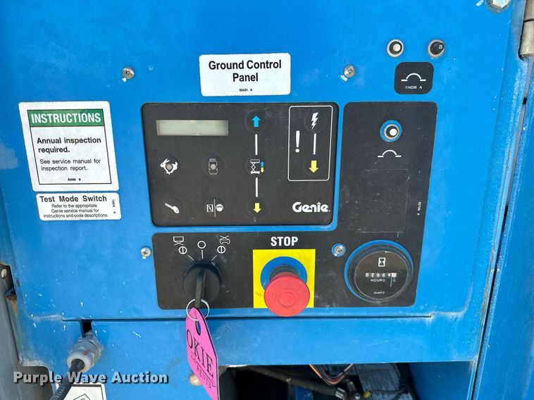 image for item DP3172 2013 Genie GS-4390  scissor lift