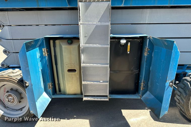 image for item DP3172 2013 Genie GS-4390  scissor lift