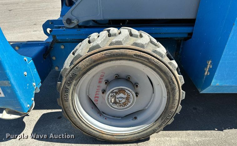 image for item DP3172 2013 Genie GS-4390  scissor lift