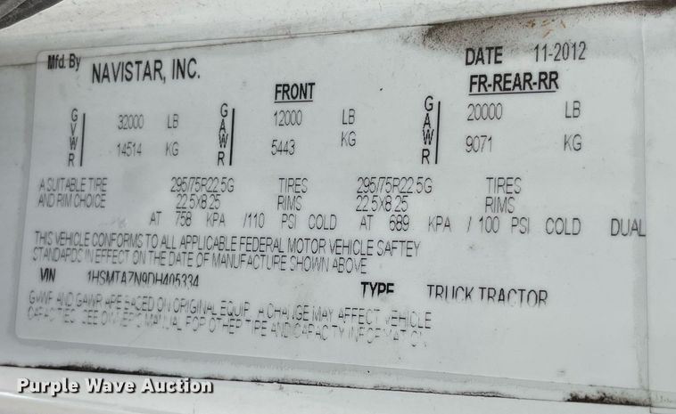 image for item NB9075 2013 International  DuraStar 4400 semi truck