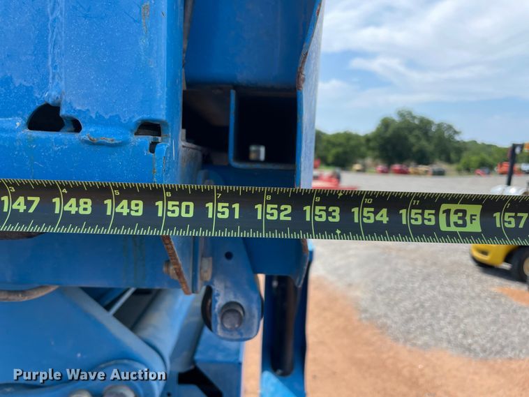 image for item NT9470 2014 Genie GS-4390 scissor lift