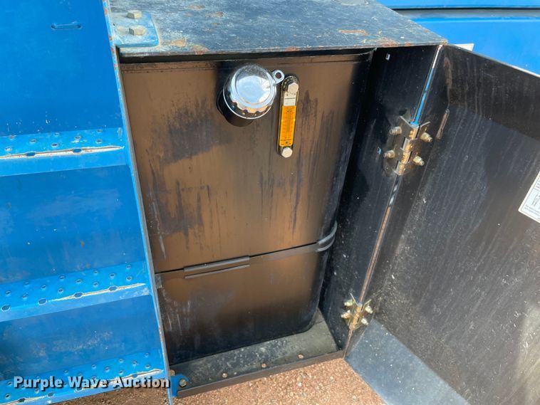 image for item NT9470 2014 Genie GS-4390 scissor lift