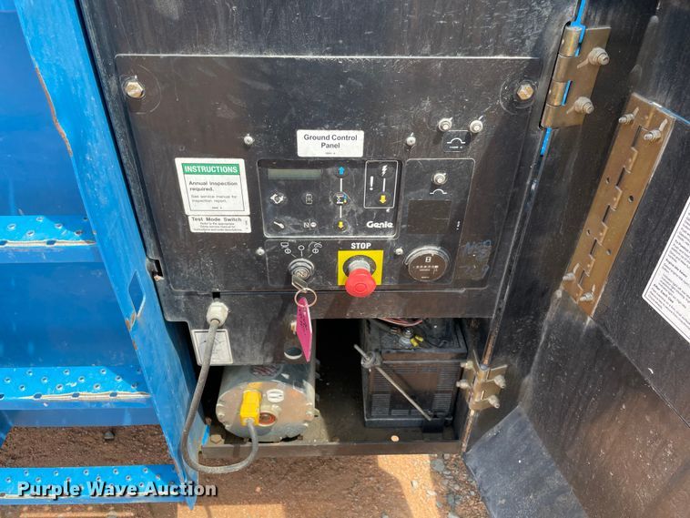 image for item NT9470 2014 Genie GS-4390 scissor lift