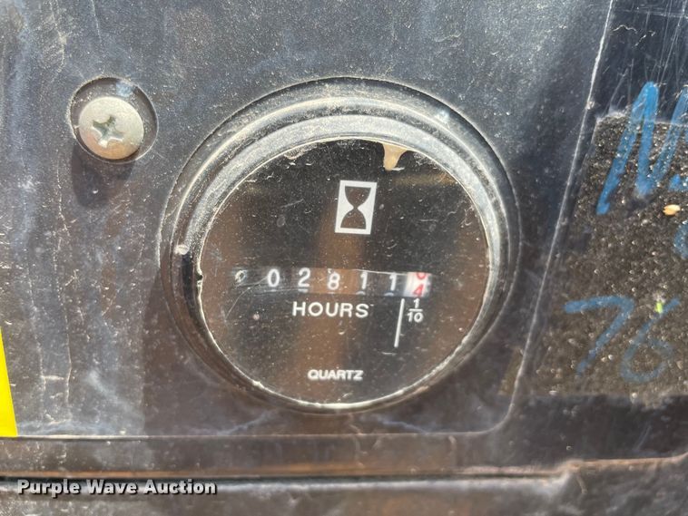 image for item NT9470 2014 Genie GS-4390 scissor lift