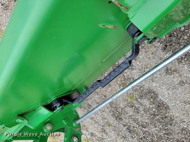 image for item DA7245 2018 John Deere 4052R  MFWD tractor