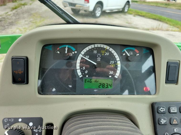 image for item DA7245 2018 John Deere 4052R  MFWD tractor