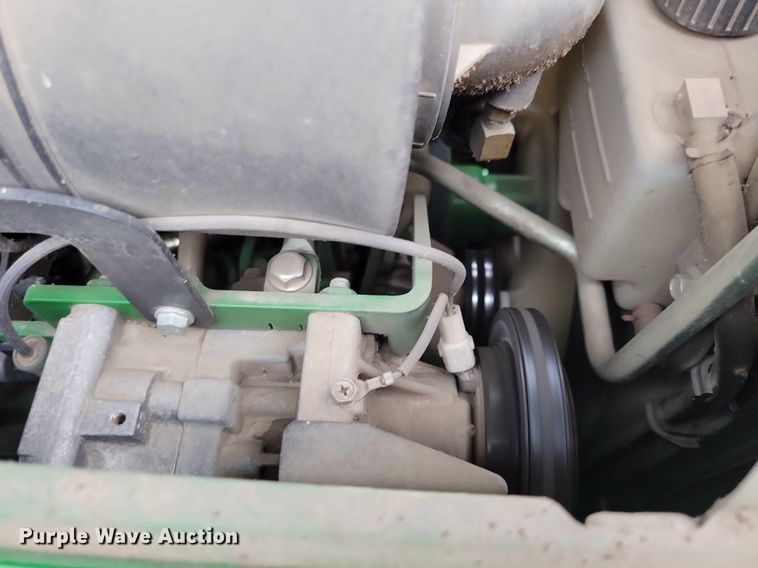 image for item DA7245 2018 John Deere 4052R  MFWD tractor