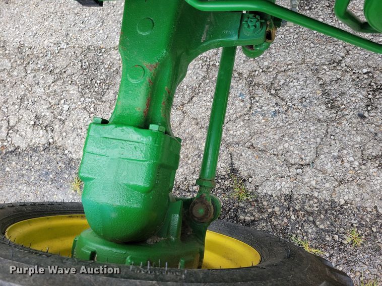 image for item DA7245 2018 John Deere 4052R  MFWD tractor