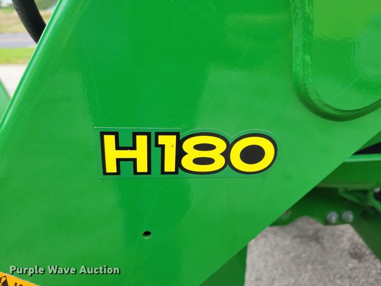 image for item DA7245 2018 John Deere 4052R  MFWD tractor