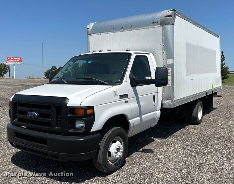 image for item DH7337 2012 Ford E450 Super Duty  box truck