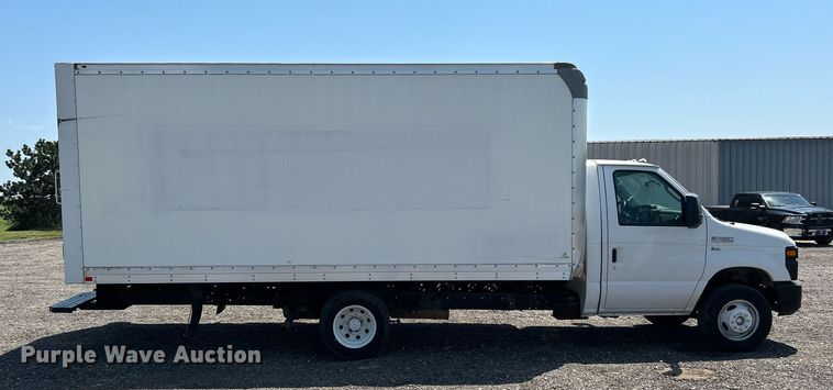 image for item DH7337 2012 Ford E450 Super Duty  box truck