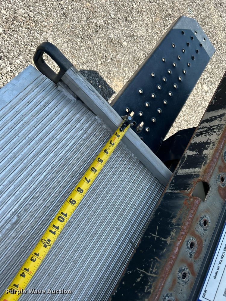 image for item DH7337 2012 Ford E450 Super Duty  box truck