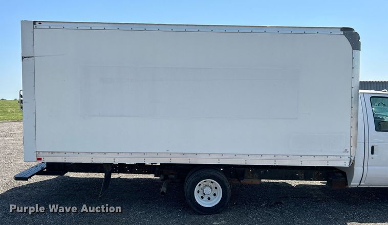 image for item DH7337 2012 Ford E450 Super Duty  box truck