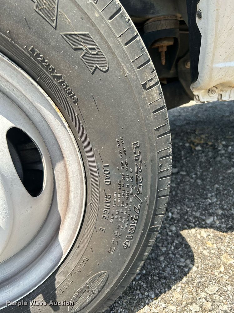 image for item DH7337 2012 Ford E450 Super Duty  box truck