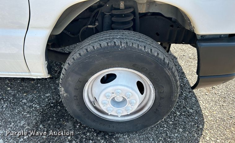 image for item DH7337 2012 Ford E450 Super Duty  box truck