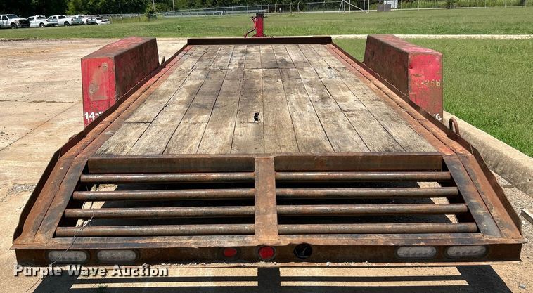 image for item DI7922 2001 Towmaster  utility trailer