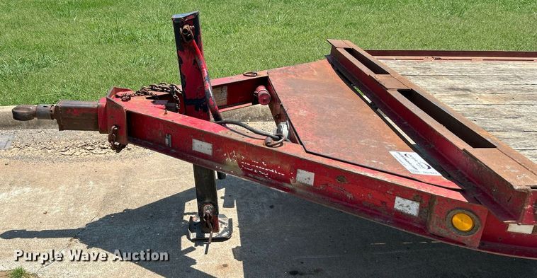 image for item DI7922 2001 Towmaster  utility trailer