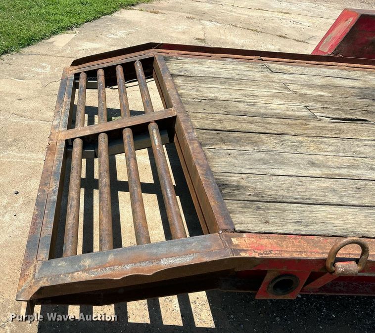 image for item DI7922 2001 Towmaster  utility trailer