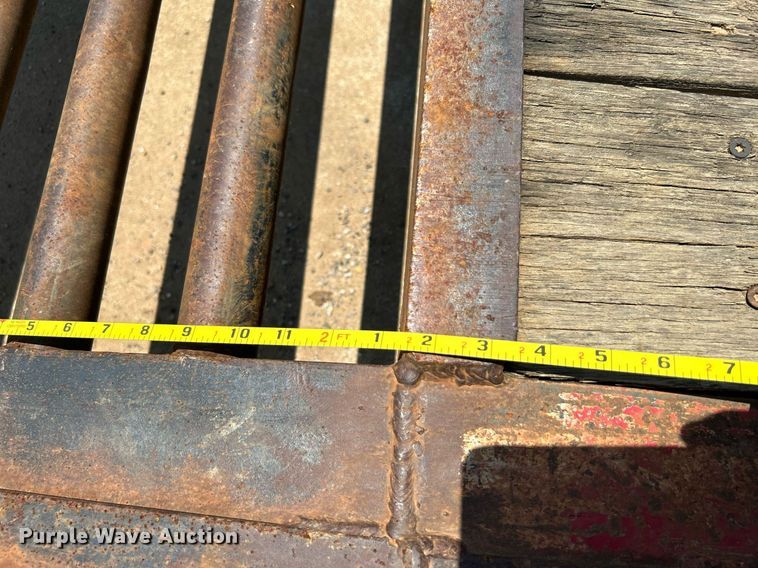 image for item DI7922 2001 Towmaster  utility trailer