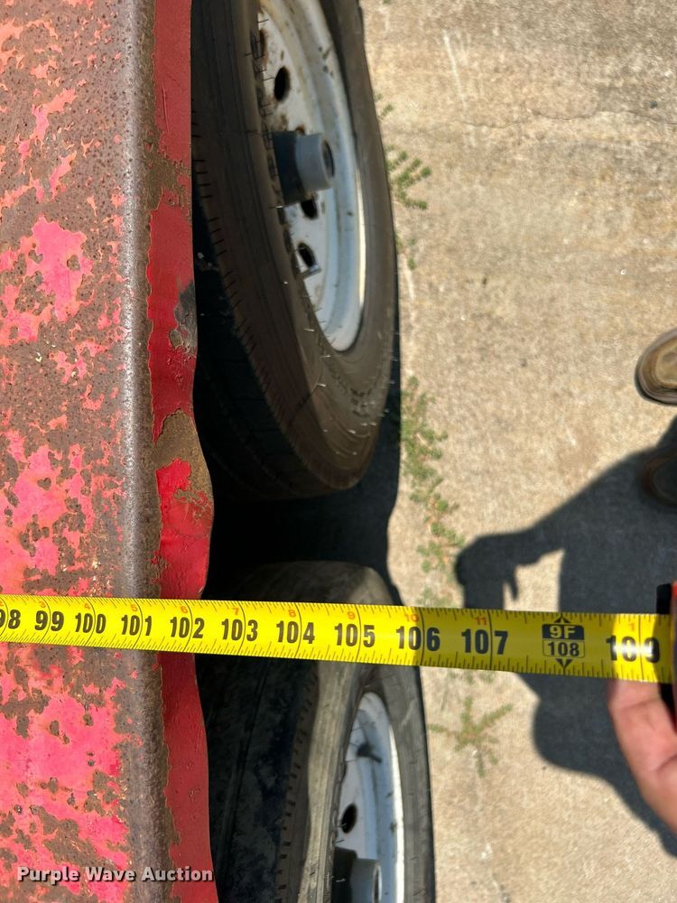 image for item DI7922 2001 Towmaster  utility trailer