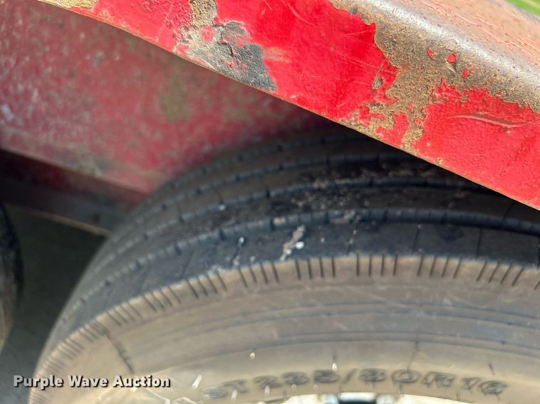 image for item DI7922 2001 Towmaster  utility trailer