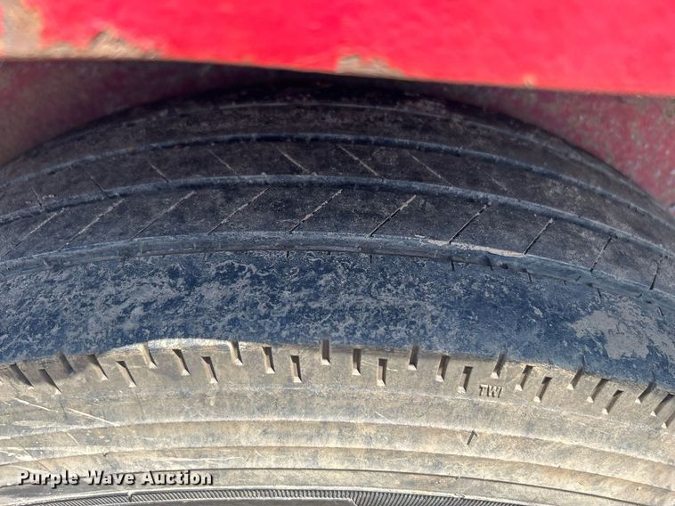 image for item DI7922 2001 Towmaster  utility trailer