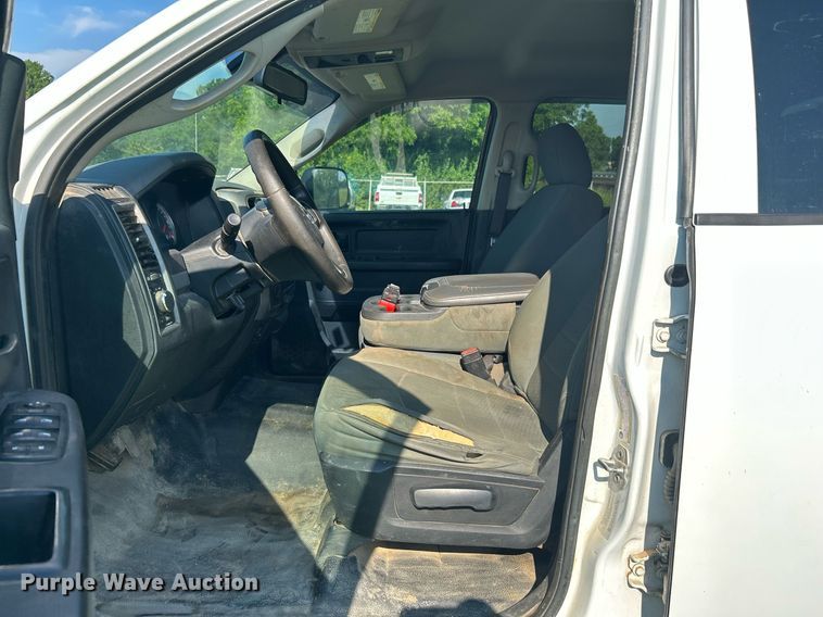 image for item DI7930 2015 Dodge Ram 2500  Crew Cab pickup truck