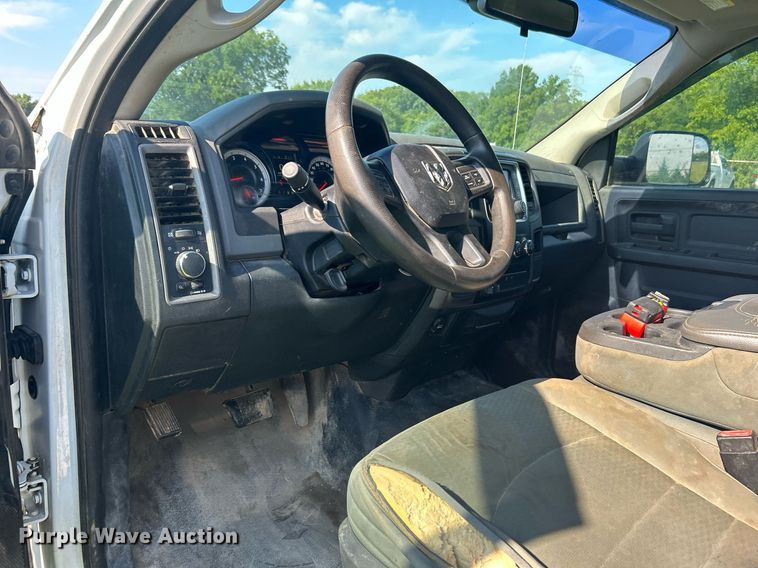 image for item DI7930 2015 Dodge Ram 2500  Crew Cab pickup truck