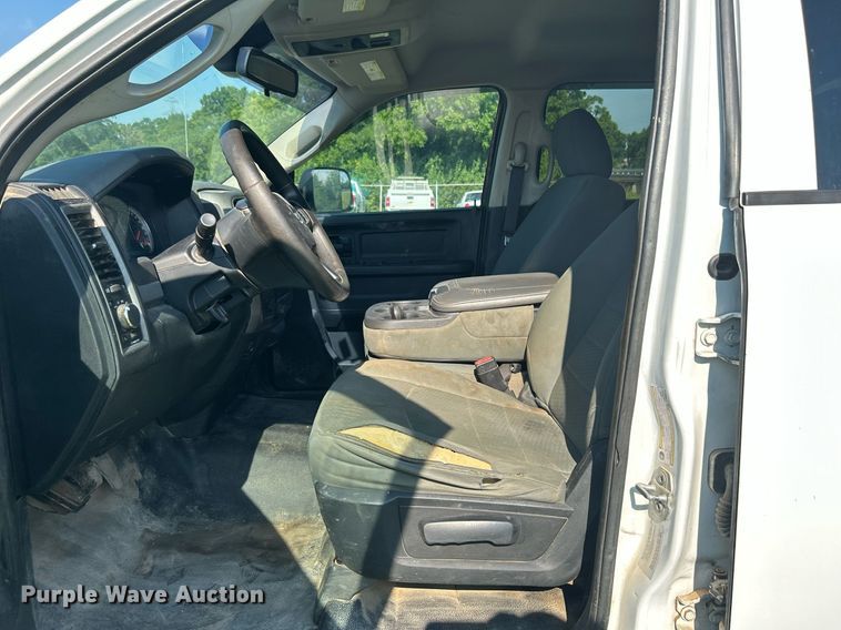 image for item DI7930 2015 Dodge Ram 2500  Crew Cab pickup truck