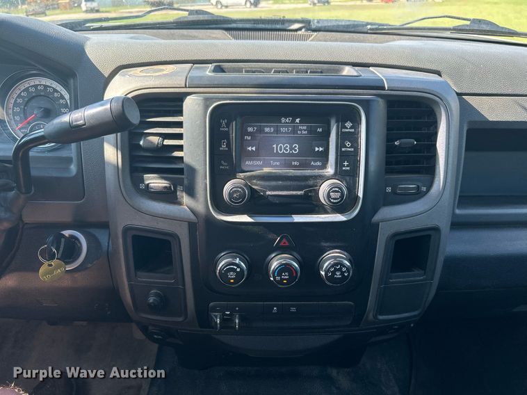 image for item DI7930 2015 Dodge Ram 2500  Crew Cab pickup truck