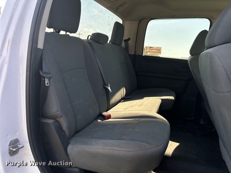 image for item DI7930 2015 Dodge Ram 2500  Crew Cab pickup truck