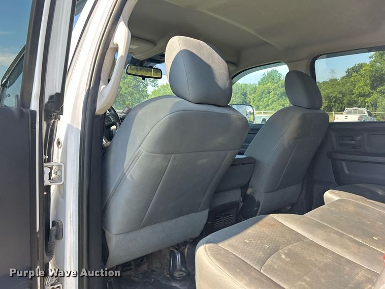 image for item DI7930 2015 Dodge Ram 2500  Crew Cab pickup truck