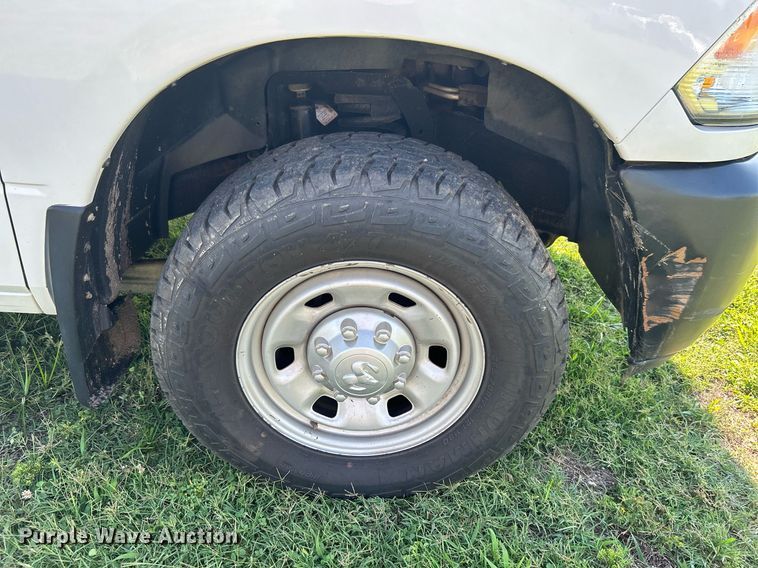 image for item DI7930 2015 Dodge Ram 2500  Crew Cab pickup truck