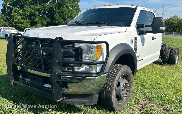 image for item DI7931 2017 Ford F550  SuperCab truck cab and chassis