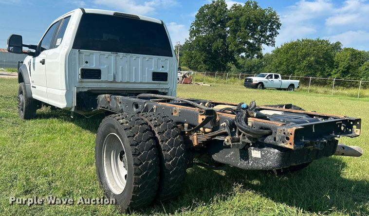 image for item DI7931 2017 Ford F550  SuperCab truck cab and chassis