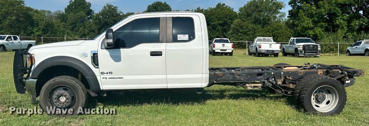 image for item DI7931 2017 Ford F550  SuperCab truck cab and chassis