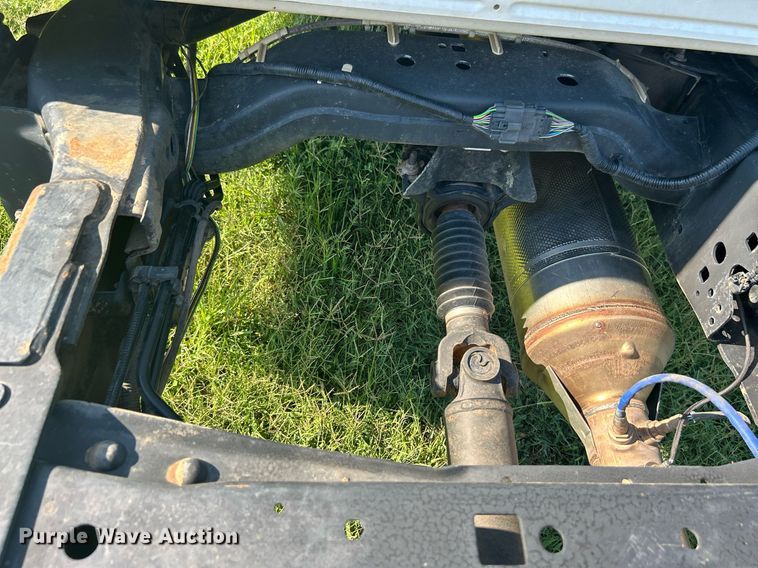 image for item DI7931 2017 Ford F550  SuperCab truck cab and chassis