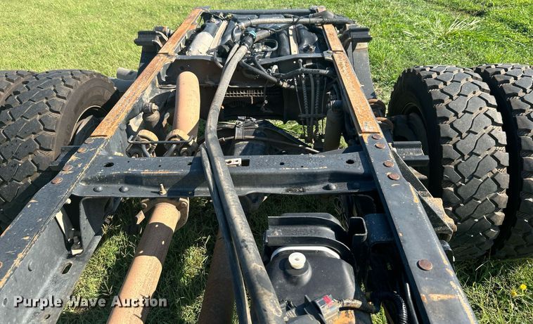 image for item DI7931 2017 Ford F550  SuperCab truck cab and chassis